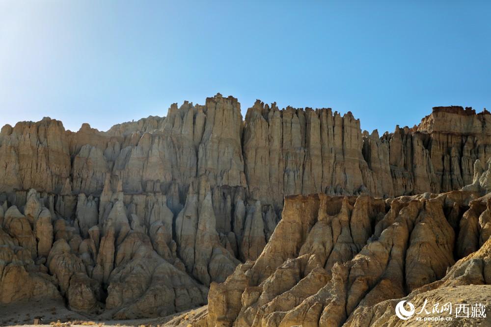 札達(dá)土林。人民網(wǎng) 李海霞攝