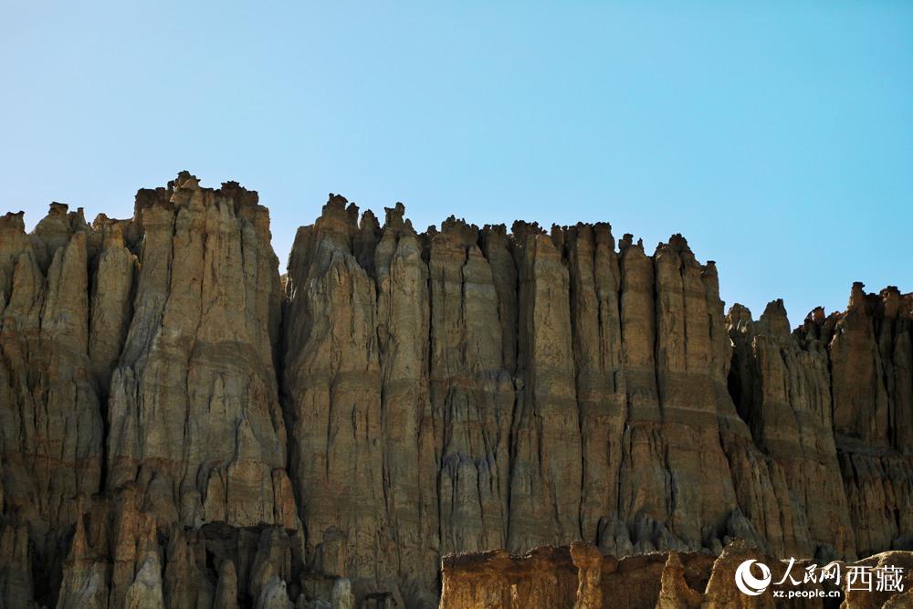 壯美的土林。人民網(wǎng) 李海霞攝