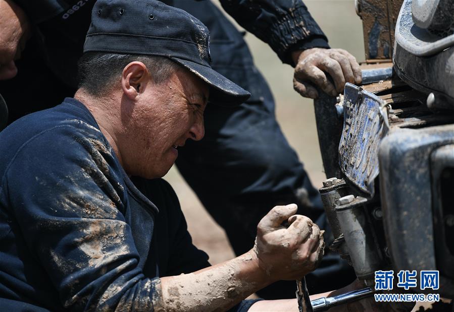 （圖文互動(dòng)）（5）記者手記：可可西里，“挪”向“藏羚羊大產(chǎn)房”的14個(gè)半小時(shí)