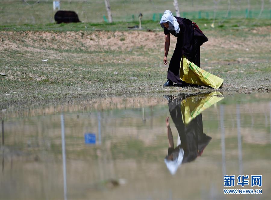（走向我們的小康生活）（4）青?，敹啵狐S河源的幸福村