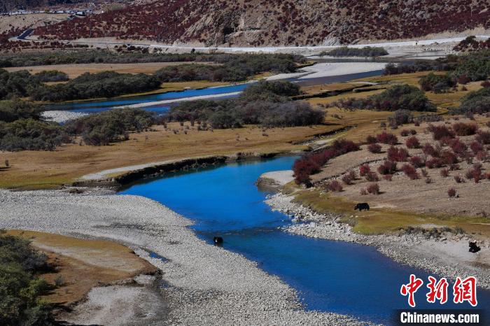 資料圖為拉薩市墨竹工卡縣境內(nèi)的美景?！∝暩聛硭?攝